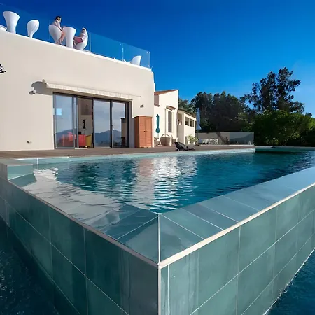 Villa U Tempu Persu *